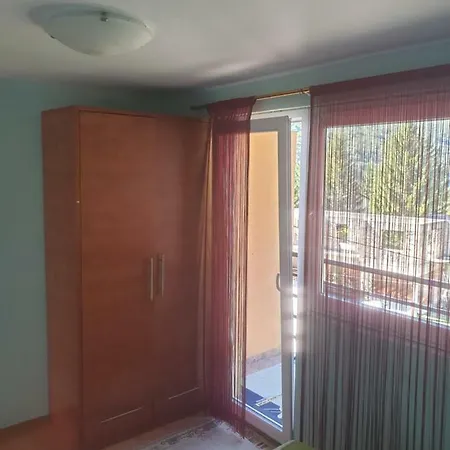 Bed & Breakfast Kod Zore, Restoran I Prenociste